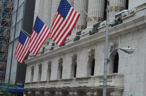 Como Juros Mais Altos Estão Impactando as Ações Americanas?